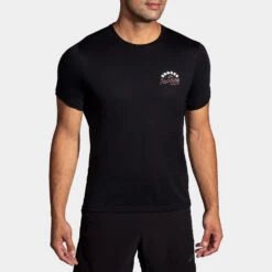 Brooks Distance Graphic Short Sleeve Men's 27 Brooks Distance Graphic Short Sleeve Men's -BROOKS Store 056934 013 1