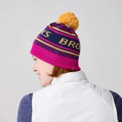 Brooks Heritage Pom Beanie 24 Brooks Heritage Pom Beanie -BROOKS Store 057389 523 2