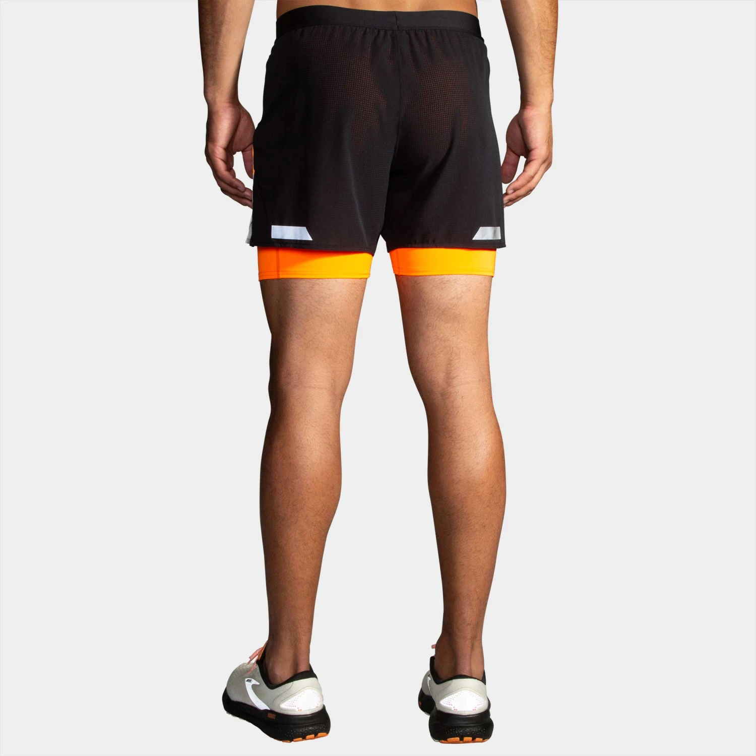 Brooks Run Visible 5" 2-in-1 Short 2.0 Men's 2 Brooks Run Visible 5" 2-in-1 Short 2.0 Men's - Image 2