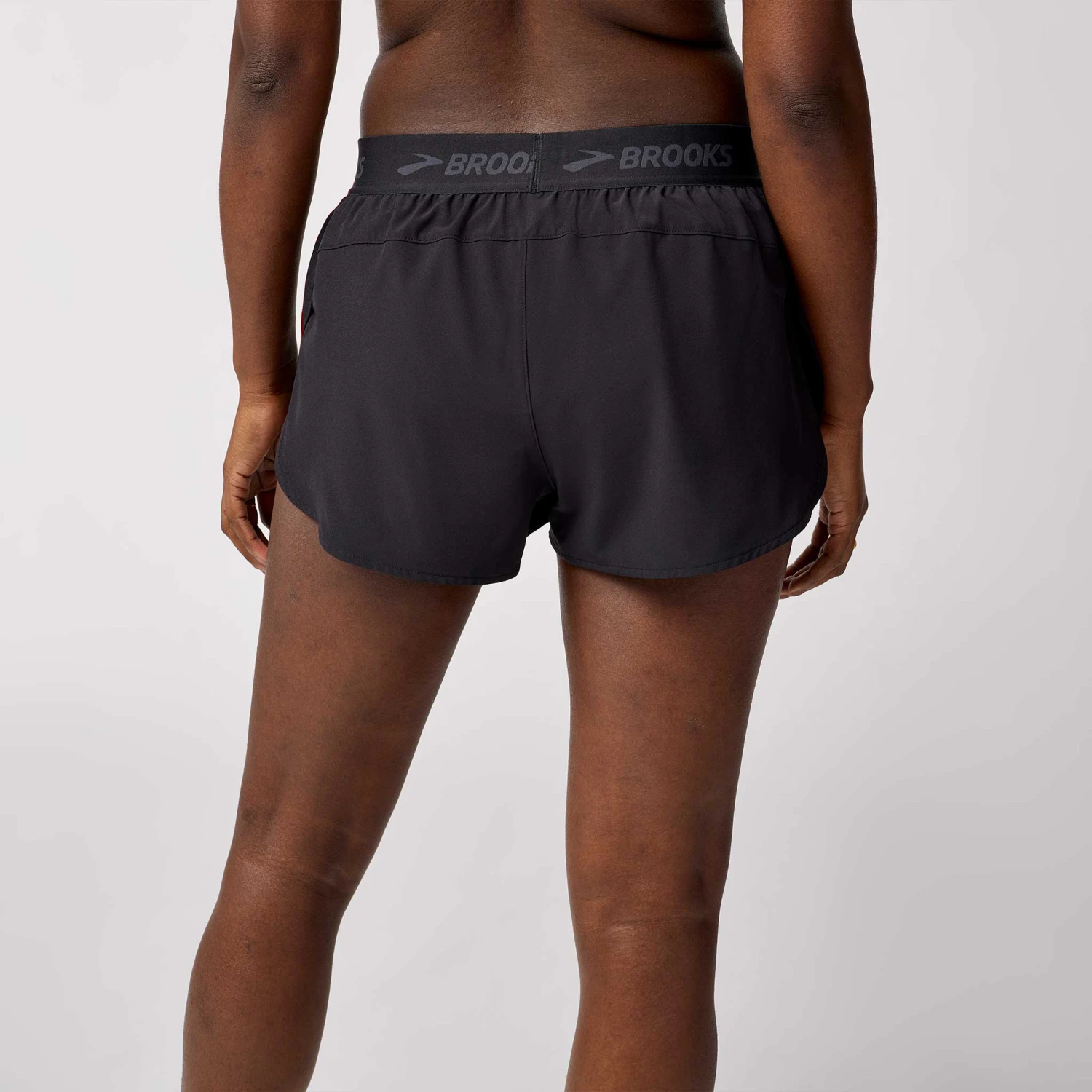 Brooks Breakaway 2.5" Short Women's 2 Brooks Breakaway 2.5" Short Women's - Image 2